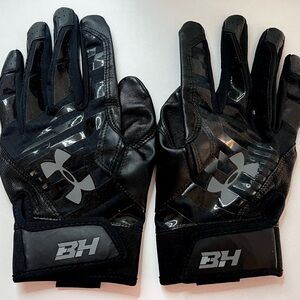 Under Armour Black Training Gloves with Grey Logo